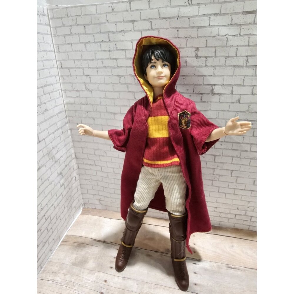 Mattel Wizarding World of Harry Potter Quidditch Articulated Action Fashion Doll - Picture 2 of 5